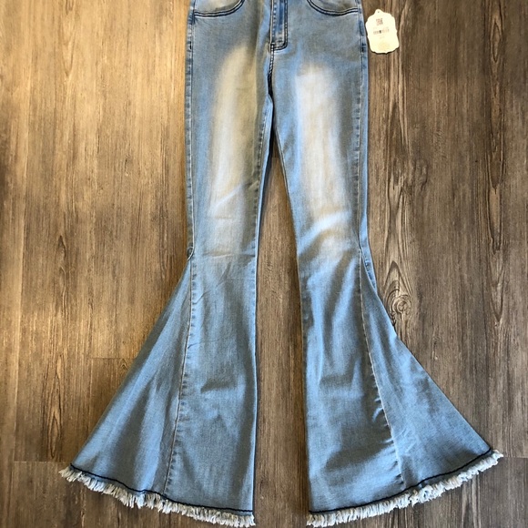 Altar’d State Tennley Flare Jeans - Picture 5 of 7